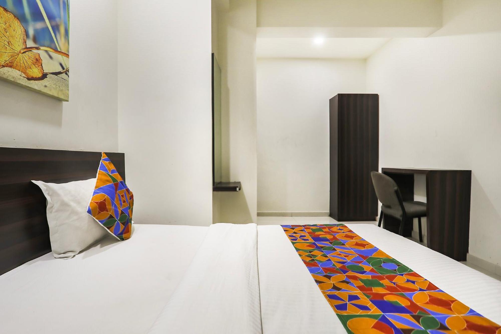 Fabhotel Sk Rajkot Extérieur photo