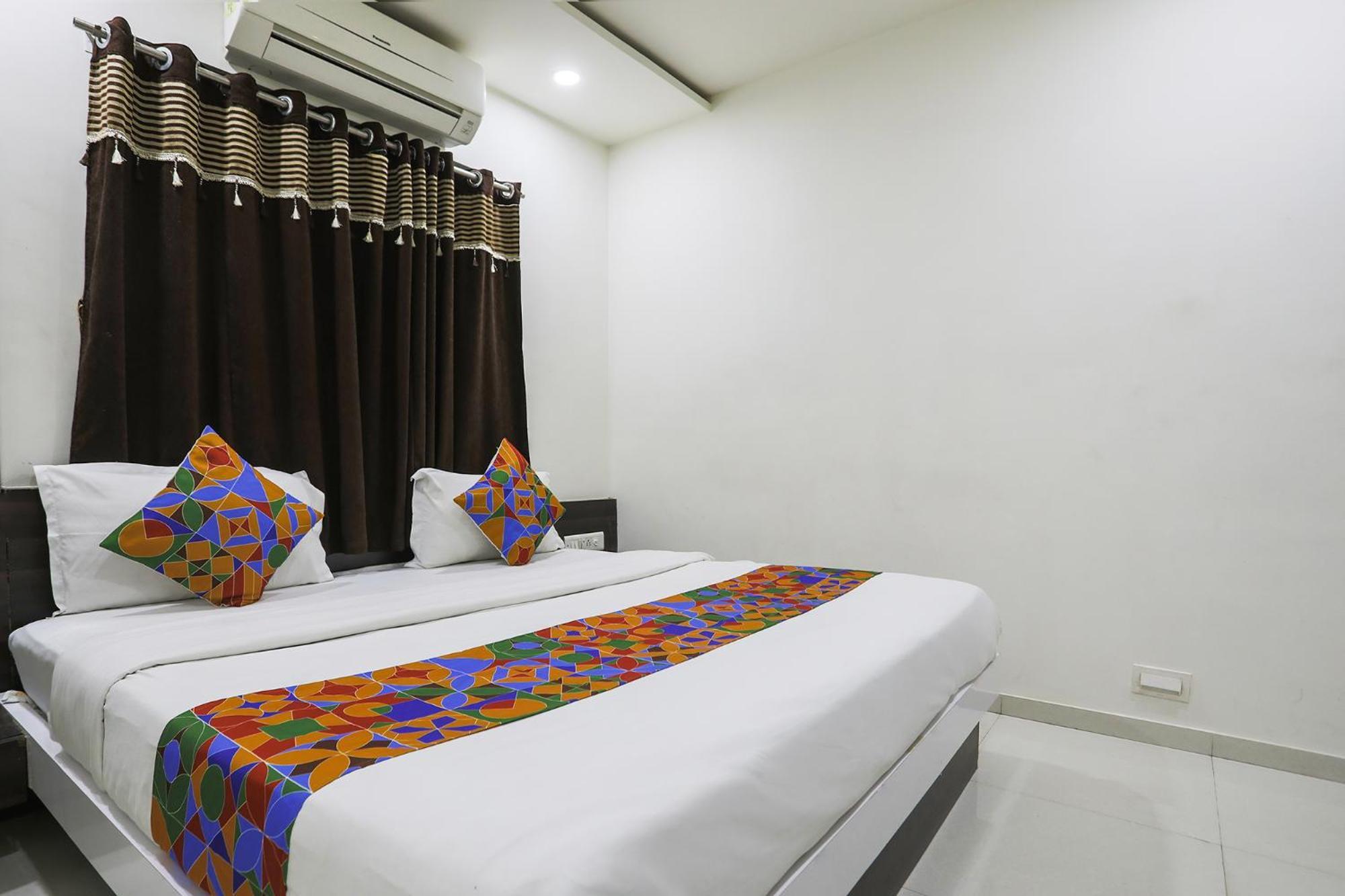 Fabhotel Sk Rajkot Extérieur photo